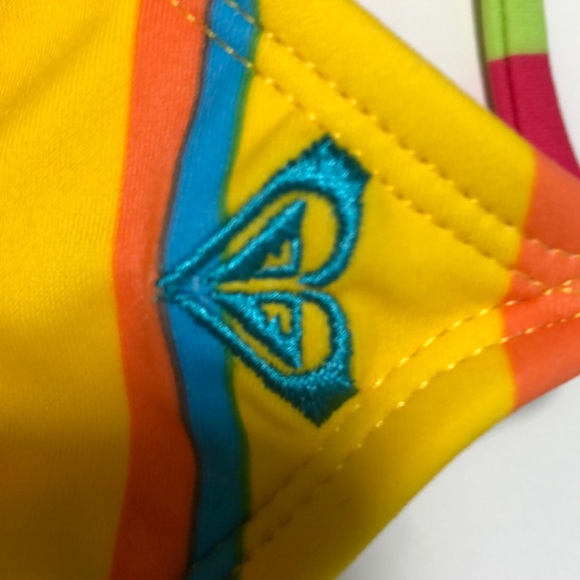 Padded Roxy bathing suit good condition!! - Picture 4 of 5